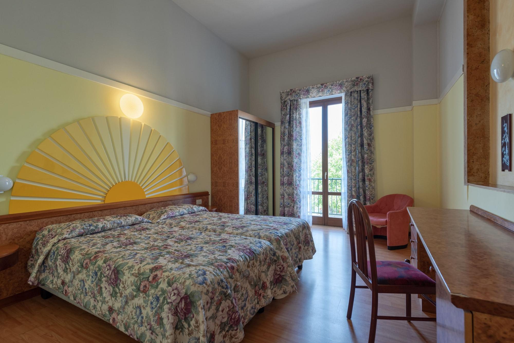 Park Hotel Jolanda San Zeno di Montagna Eksteriør billede