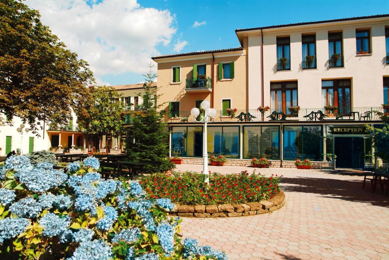 Park Hotel Jolanda San Zeno di Montagna Eksteriør billede