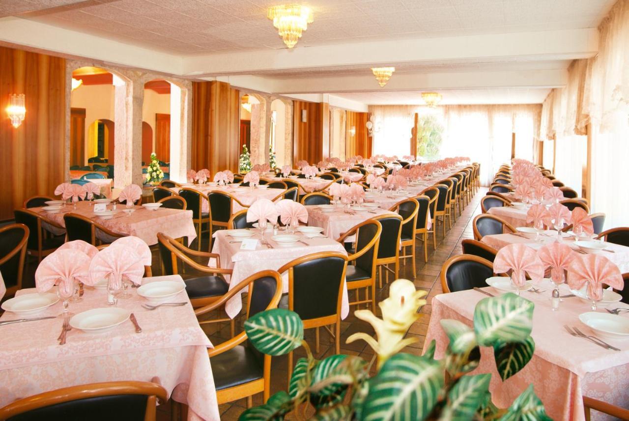 Park Hotel Jolanda San Zeno di Montagna Eksteriør billede